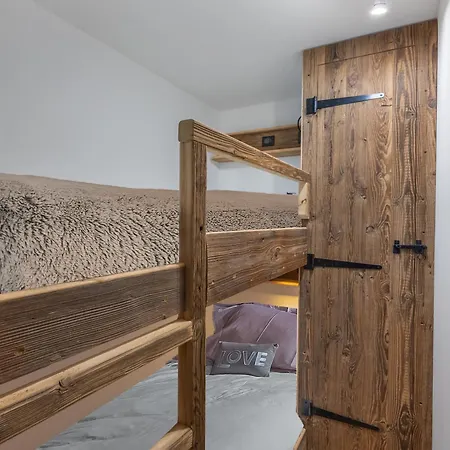 Renove Aux Pieds Avec Balcon A - Fr-1-640-34 Apartment