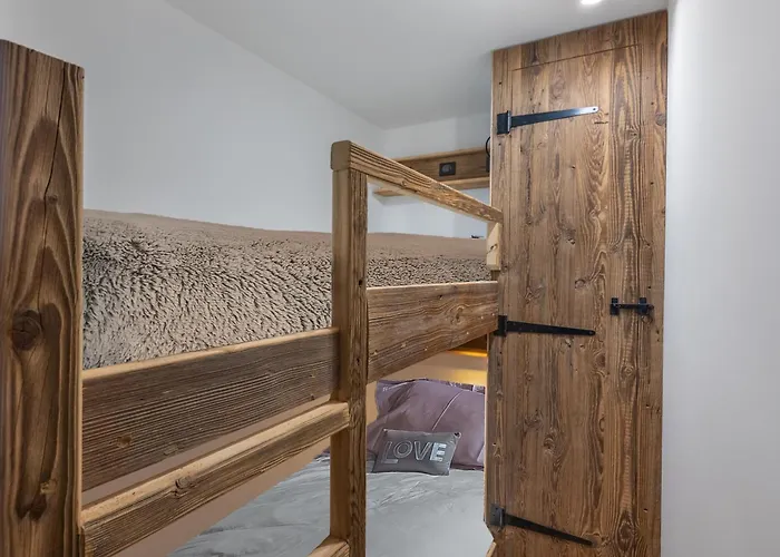 Renove Aux Pieds Avec Balcon A - Fr-1-640-34 Apartment